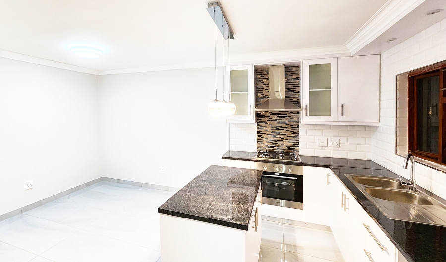 5 Bedroom Property for Sale in Vredekloof Western Cape